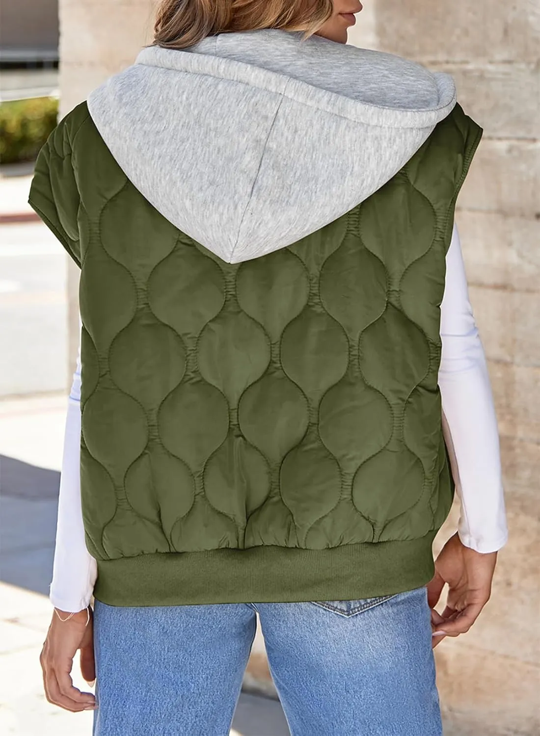 EVALESS Hooded Puffer Vest Women 2024 Zip Up Sleeveless Quilted Vests with Pockets